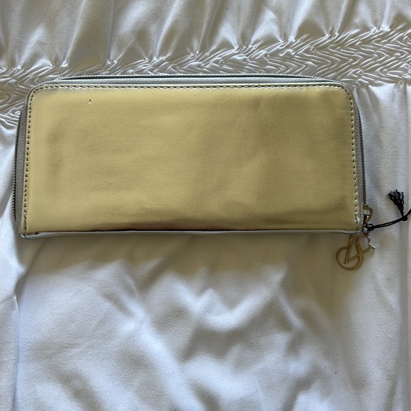 Victoria Secret Wallet - Picture 2 of 3
